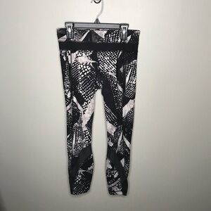 Lululemon Inspire Crop Leggings Sz 23”